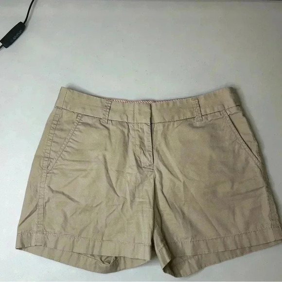 J. Crew Broken In Chino Shorts 100% Cotton Size 4 - Picture 1 of 3